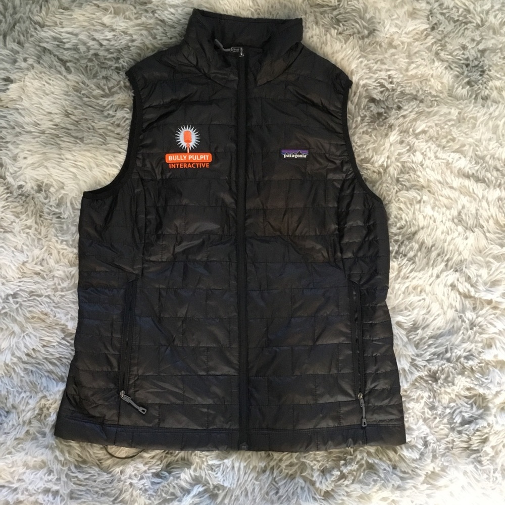 Womens Patagonia Nano Puff Vest Primaloft Black Embroidered Patch Size Large.